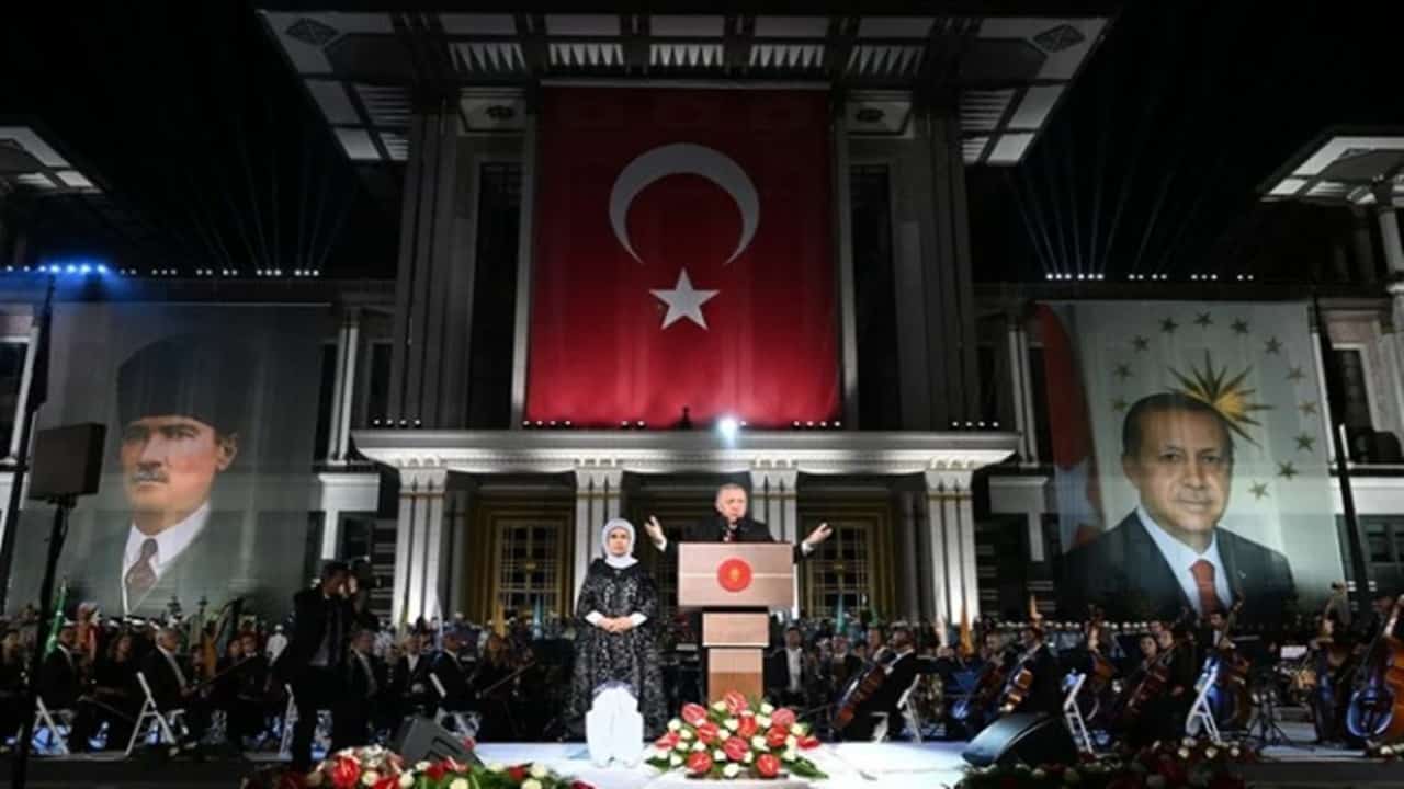 Erdoğan’ın Zafer Bayramı Konuşması Atatürk’ün Yerini İstiyor Yorumlarına Neden Oldu