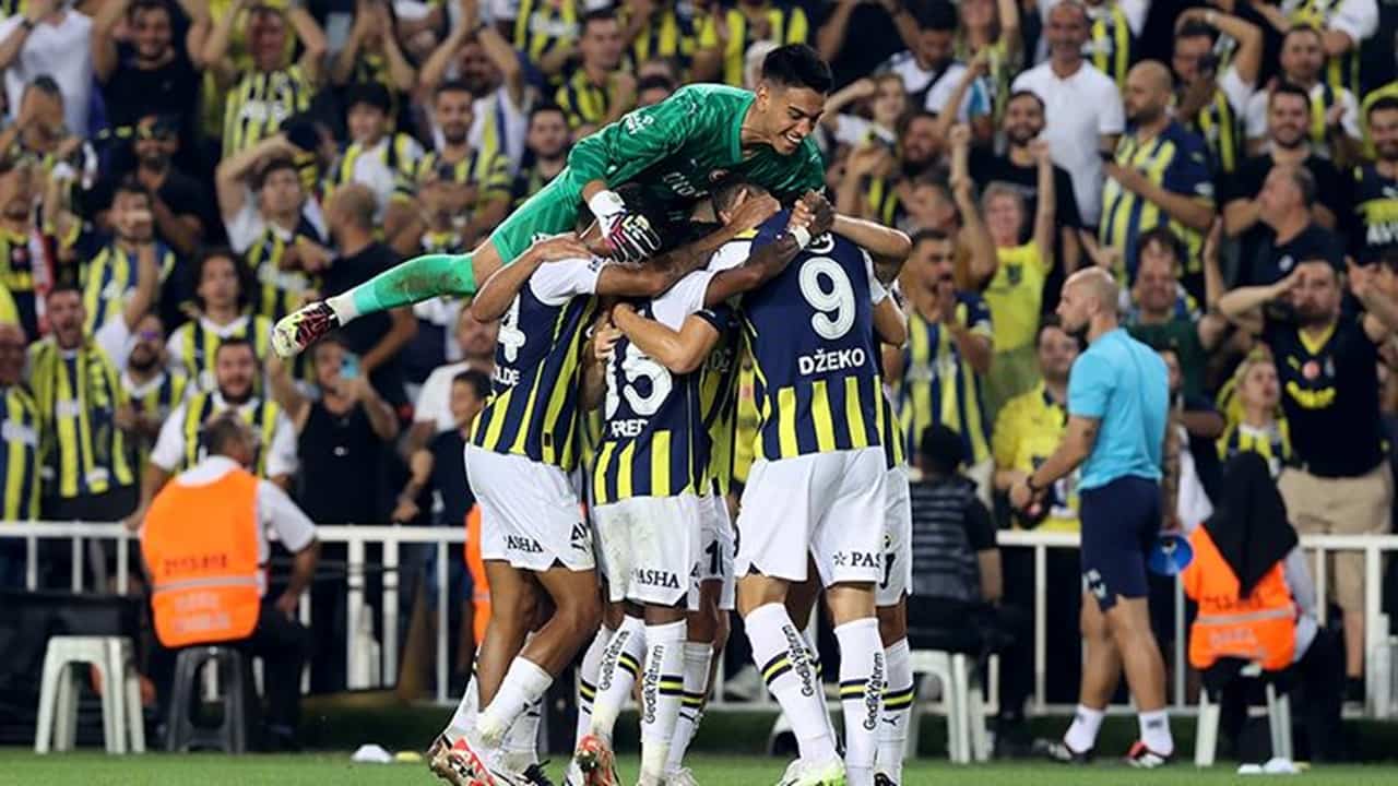 Fenerbahçe 15 Günde 5 Maç Oynayacak