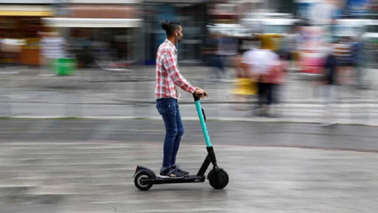 Elektrikli Scooterlerin Hız Sınırı Düşürüldü