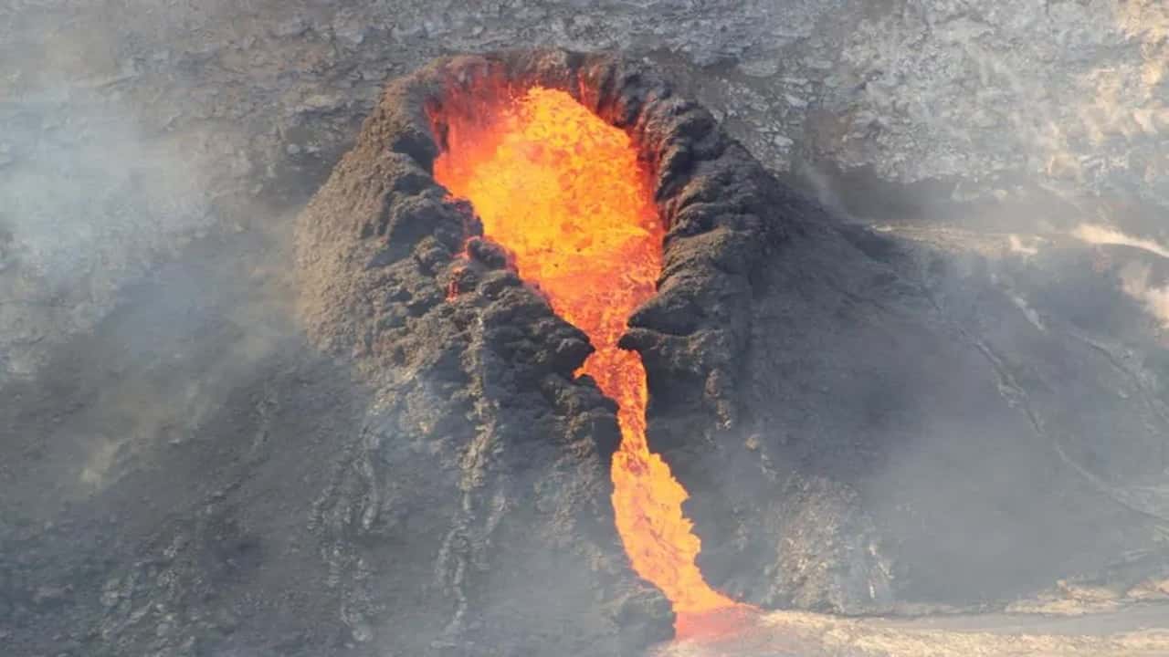 Hawaii’nin Kilauea Yanardağı Tekrar Faaliyete Geçti